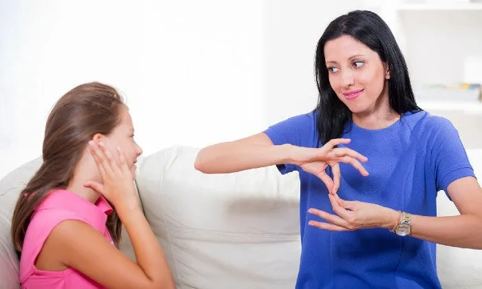 British Sign Language (BSL) Level 1 & 2 with Bonus Module from Janets