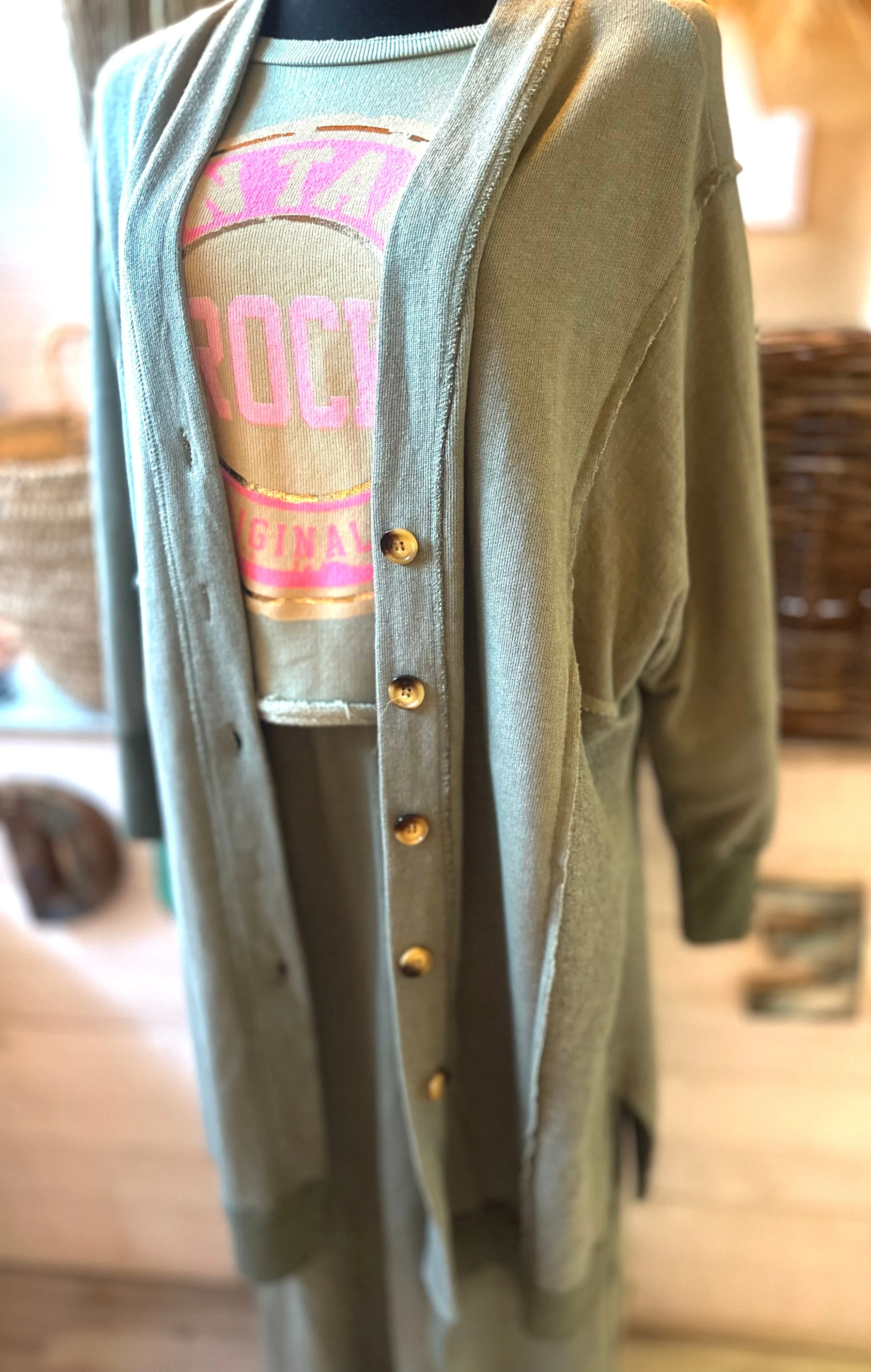 Cooler Sweatshirt Mantel