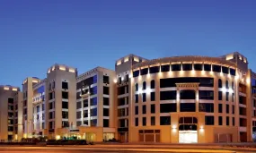 Dubai: 4-Night stay for 2 Adults incl Breakfast, Transfers, City Tour & Dinner Cruise