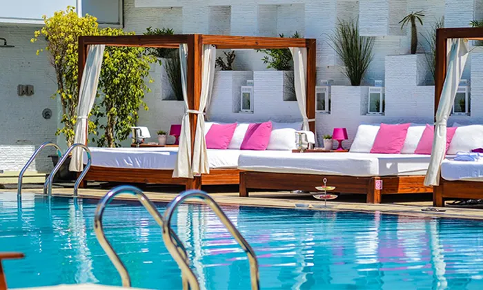Egypt: 7-Night Stay for Two including Breakfast, Hurghada City Tour & Cairo City Tour