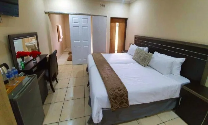 Gauteng: 1 or 2-Night Stay for Two including Breakfast at RRT Guest House