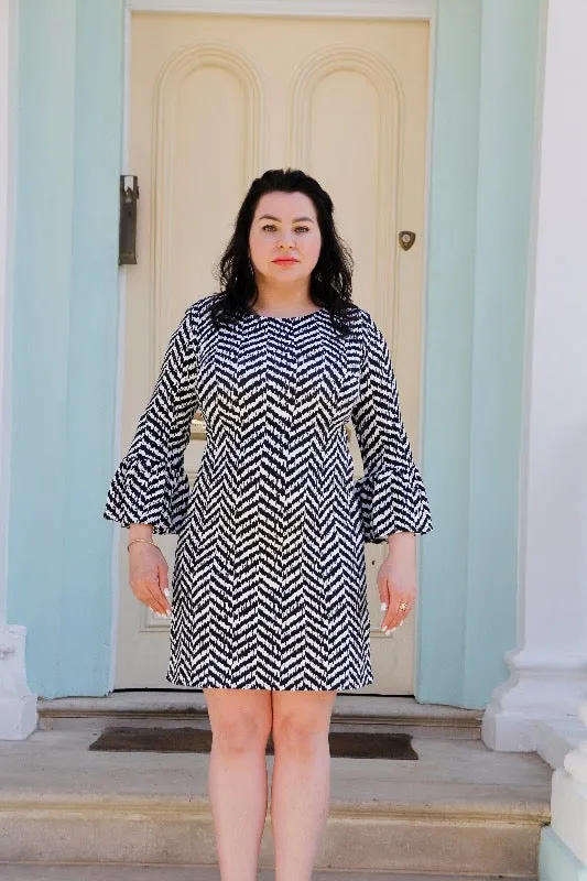 Gisel Monochrome Shift Dress