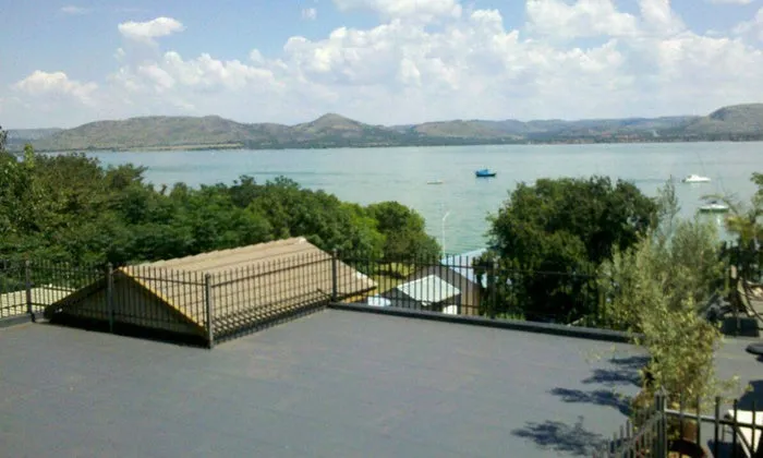 Hartbeespoort: 2-Nights for Two at Damview Holiday Apartments
