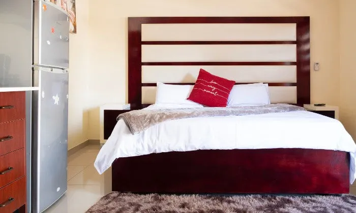 Johannesburg: 1 or 2-Night Stay for Two including Breakfast at Melrose Hideout Guesthouse & Spa