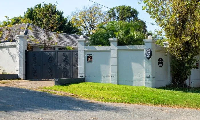Johannesburg: 1 or 2-Night Stay for Two including Breakfast at Melrose Hideout Guesthouse & Spa