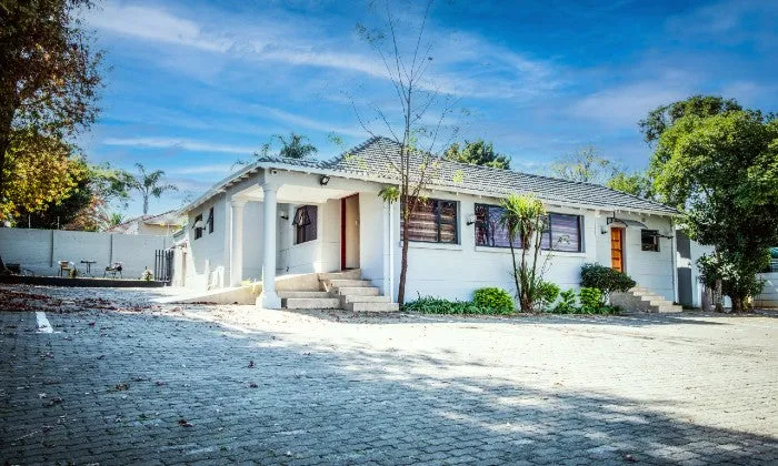 Johannesburg: 1 or 2-Night Stay for Two including Breakfast at Melrose Hideout Guesthouse & Spa
