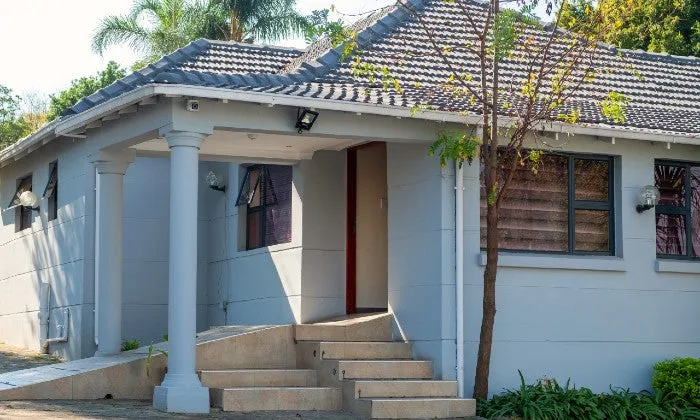 Johannesburg: 1 or 2-Night Stay for Two including Breakfast at Melrose Hideout Guesthouse & Spa