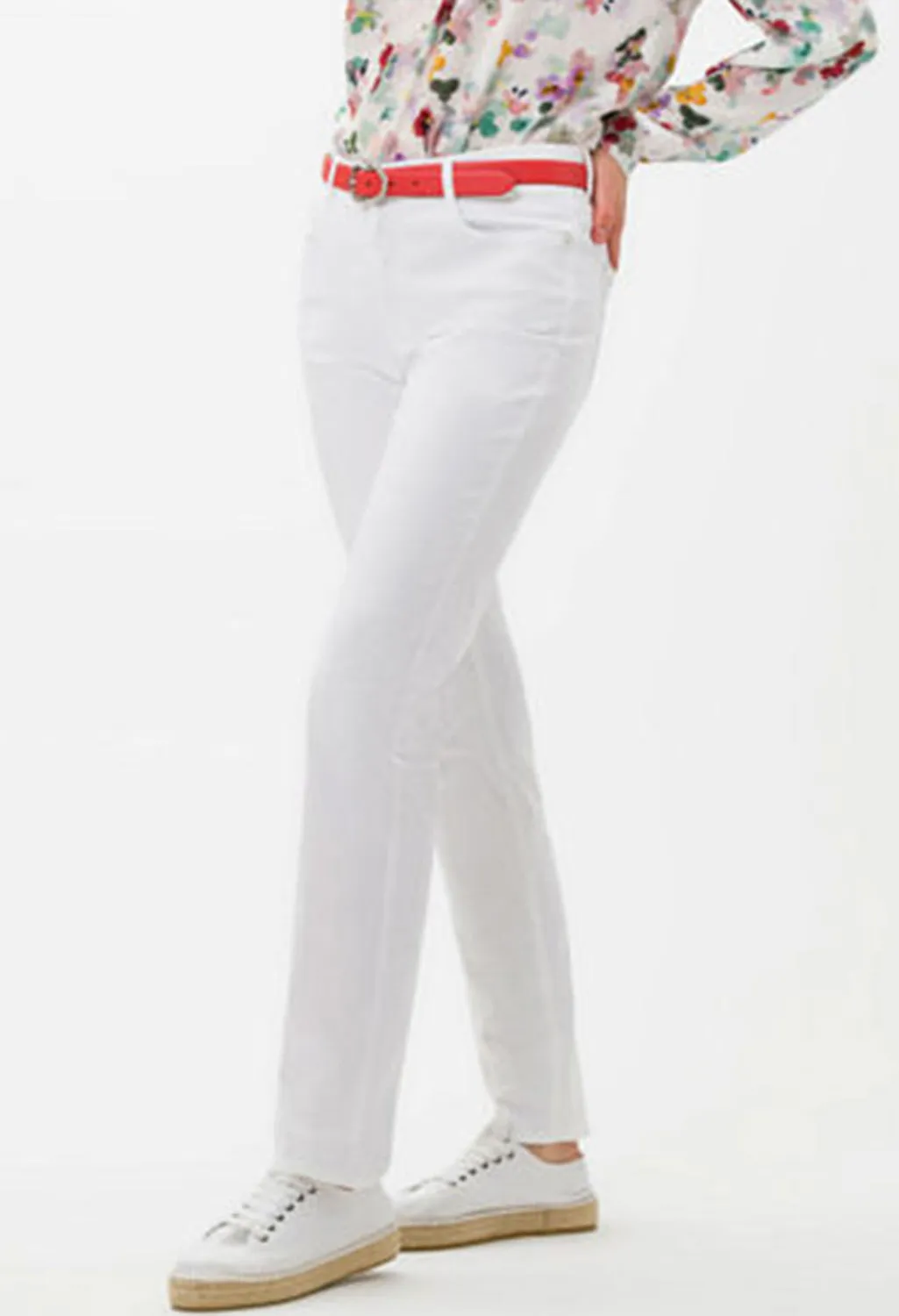 Mary Style in White Short Leg