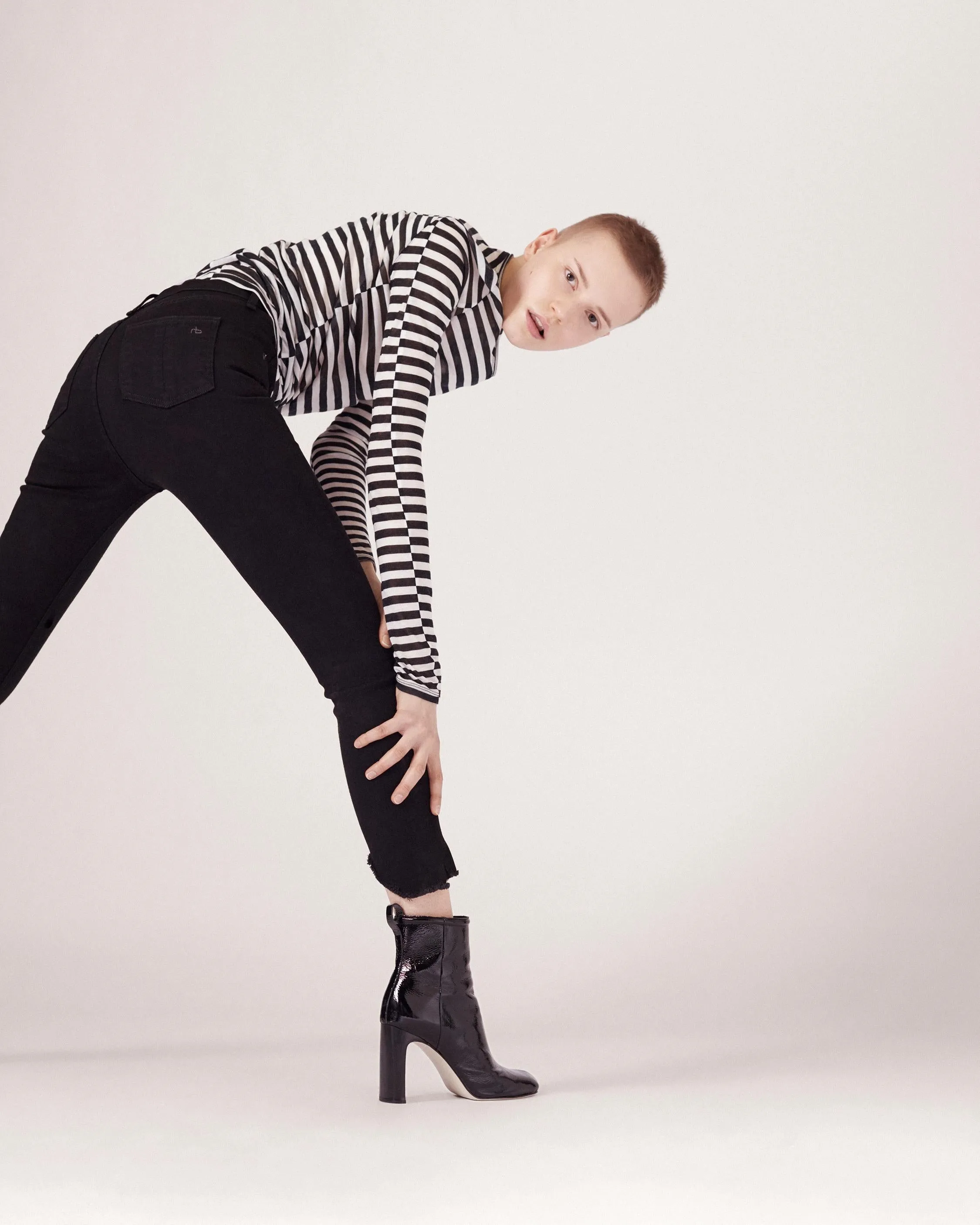 Rag & Bone - 10 Inch Capri in Black Hampton