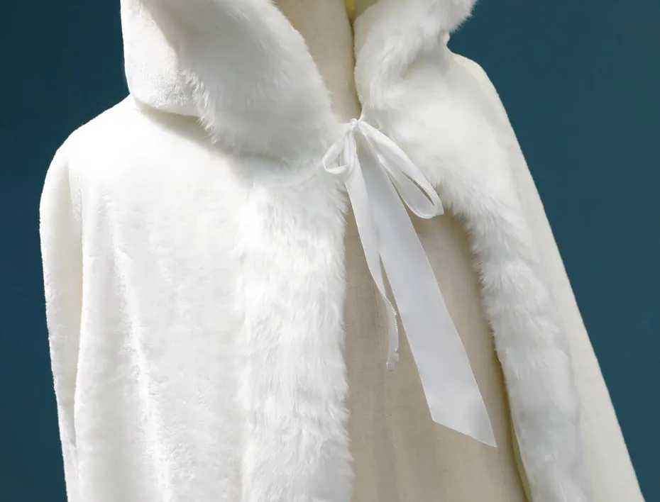 Sorceress Winter Wonderland Cape