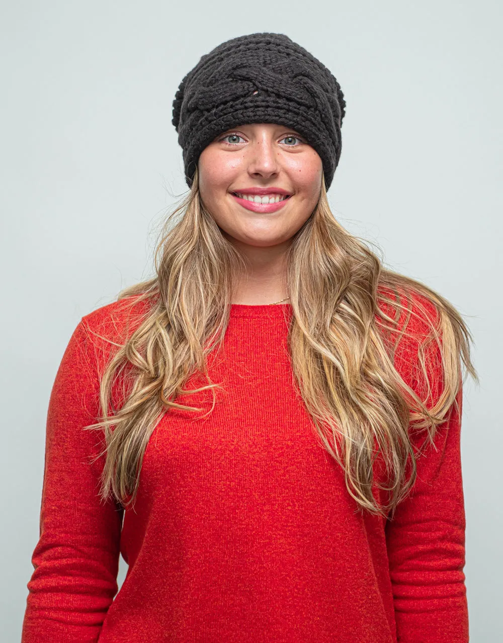 Thick Cable Hem Beanie in Tobbaco
