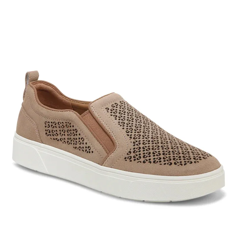 Vionic Women's Kimmie Perf Sneaker Ballad Wheat