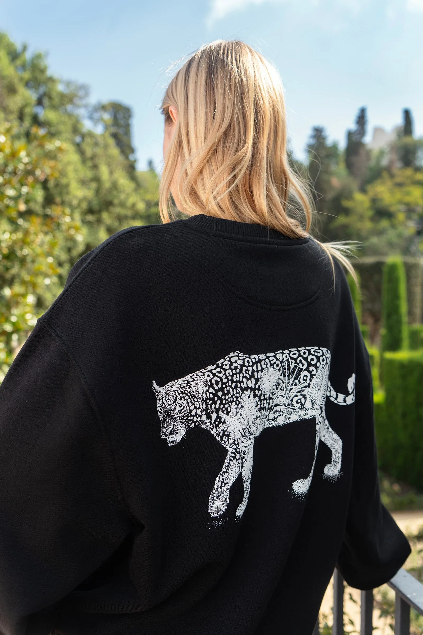 Women's Relaxed Sweatshirt | Jungle x Embroidered Wolf